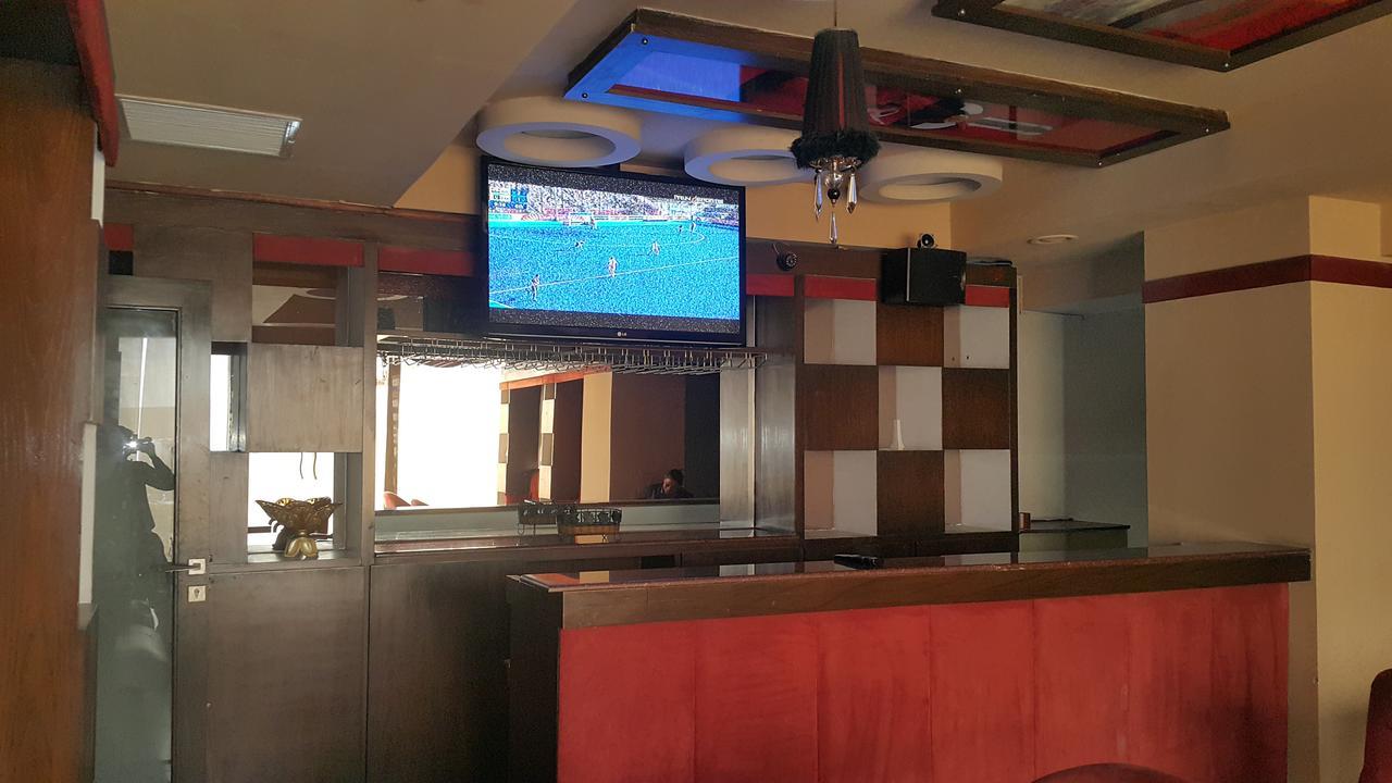 Savoey Hotel Lahor Dış mekan fotoğraf