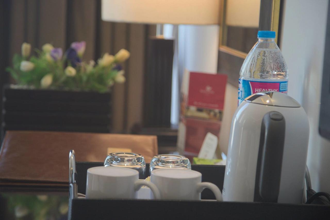 Savoey Hotel Lahor Dış mekan fotoğraf
